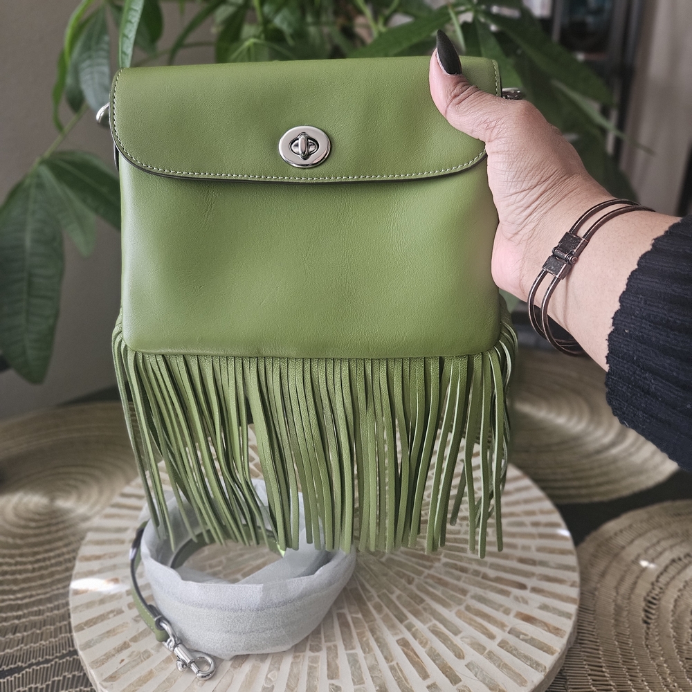 ❌SOLD ON ANOTHER PLATFORM ❌🍋‍🟩 BNWT 💚 Coach “The 1964 Fringe Bag”